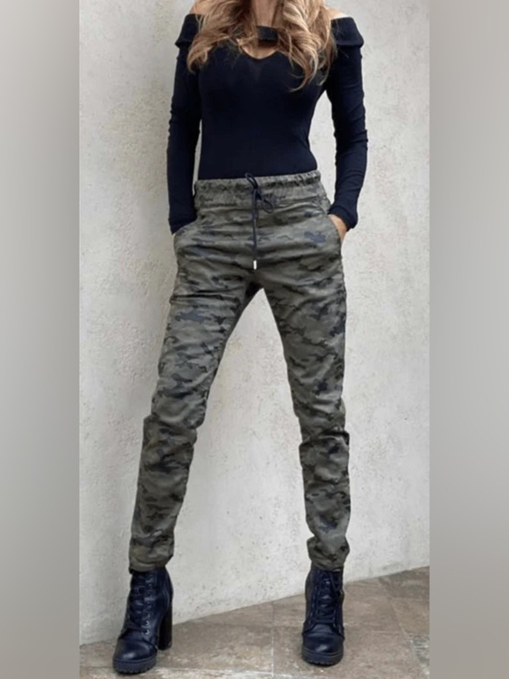 Bevy Flog Shely Olive Camo Drawstring Pants size 24